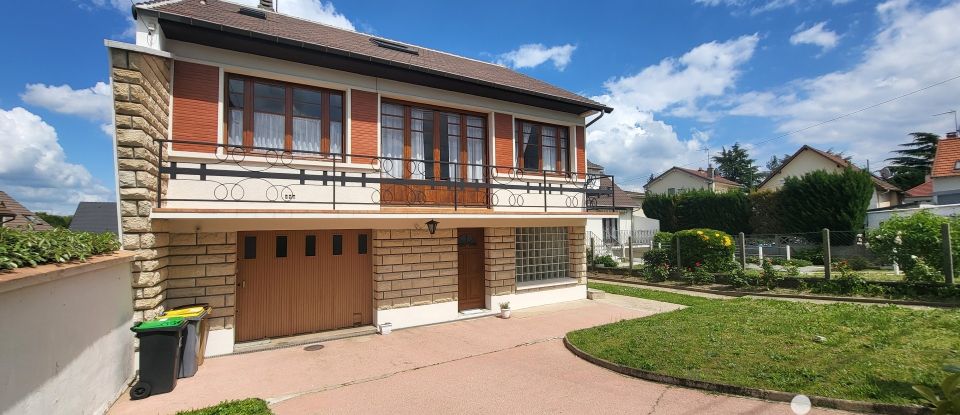 Maison traditionnelle 5 pièces de 157 m² à Montigny-lès-Cormeilles (95370)