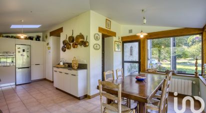 Traditional house 7 rooms of 233 m² in Sarlat-la-Canéda (24200)