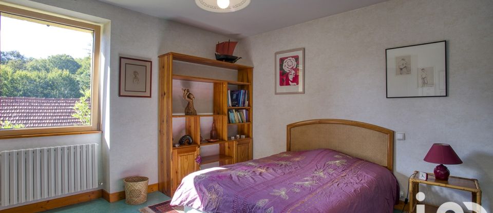 Traditional house 7 rooms of 233 m² in Sarlat-la-Canéda (24200)