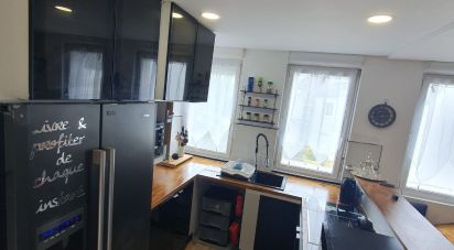 Apartment 3 rooms of 52 m² in Vannes (56000)