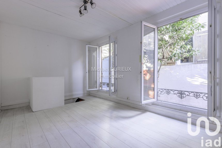 House 2 rooms of 31 m² in Les Lilas (93260)