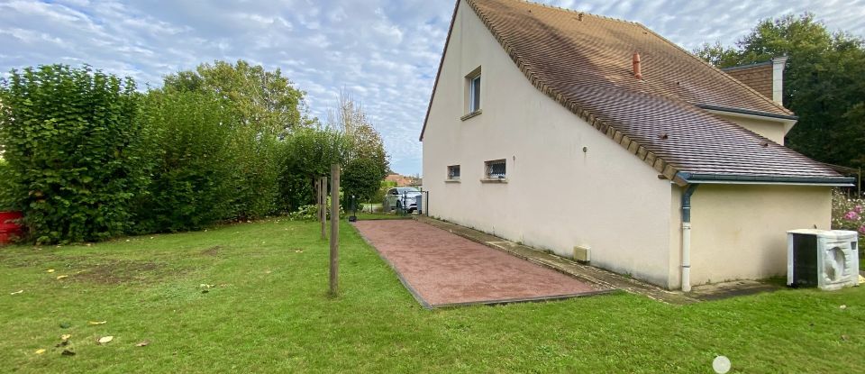 Maison 7 pièces de 205 m² à Ruaudin (72230)