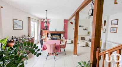 House 6 rooms of 127 m² in Pontault-Combault (77340)