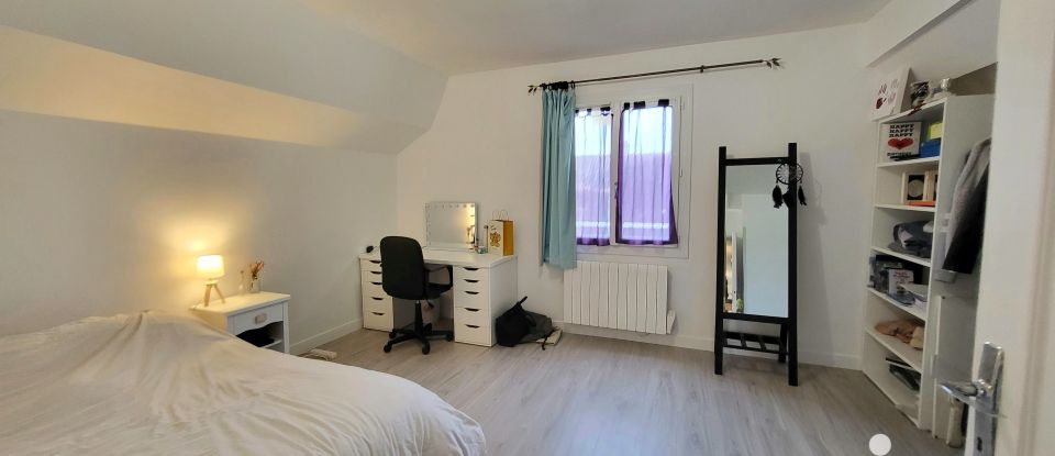 Maison 6 pièces de 130 m² à Naintré (86530)