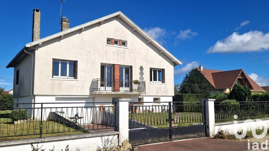 Maison 6 pièces de 141 m² à Moussey (10800)