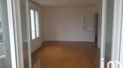 Appartement 3 pièces de 67 m² à Courbevoie (92400)