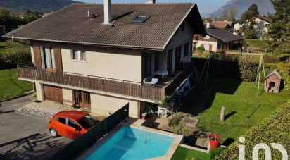 Traditional house 8 rooms of 200 m² in Saint-Jorioz (74410)