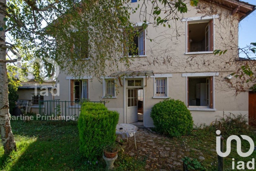 Traditional house 8 rooms of 146 m² in Champagne-sur-Seine (77430)