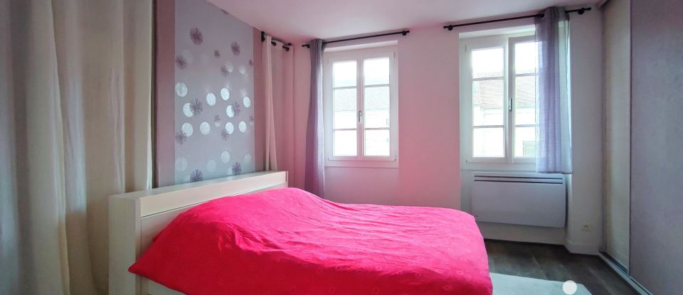 Village house 9 rooms of 178 m² in Cormeilles-en-Vexin (95830)