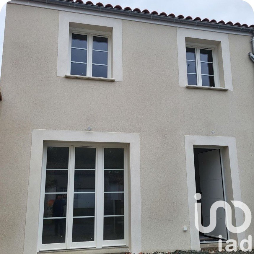 Maison 4 pièces de 85 m² à Niort (79000)