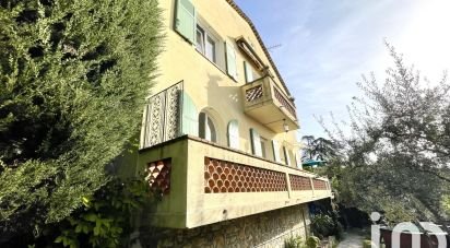 Traditional house 4 rooms of 100 m² in Grasse (06130)