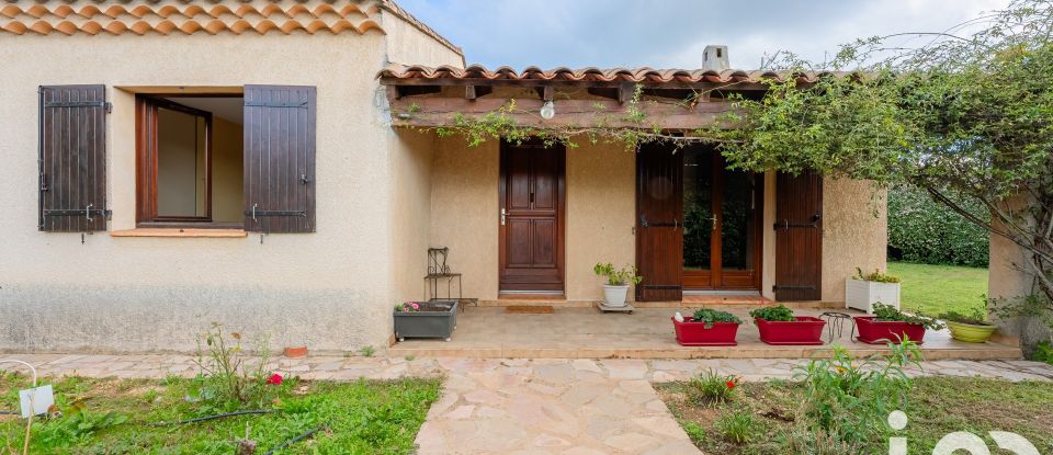 Traditional house 5 rooms of 98 m² in Aix-en-Provence (13540)