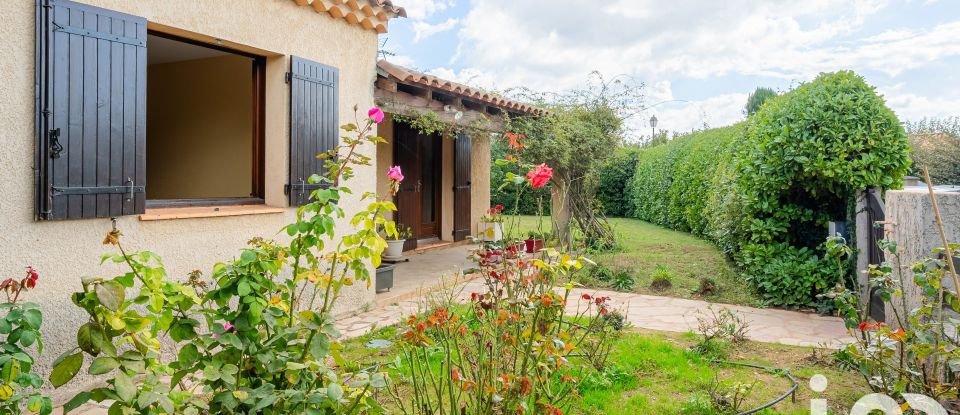 Traditional house 5 rooms of 98 m² in Aix-en-Provence (13540)