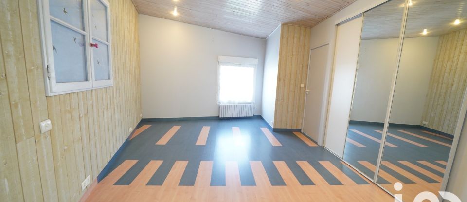 Traditional house 5 rooms of 175 m² in Nantes (44300)