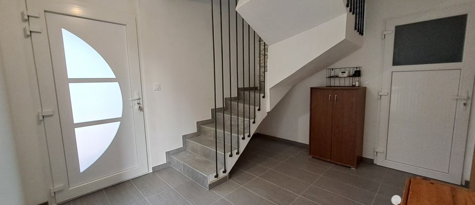 Maison traditionnelle 5 pièces de 122 m² à Abbans-Dessous (25320)