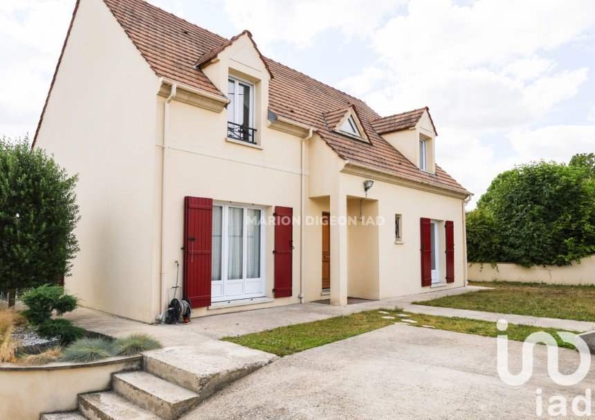 Maison traditionnelle 7 pièces de 165 m² à Vaux-sur-Seine (78740)