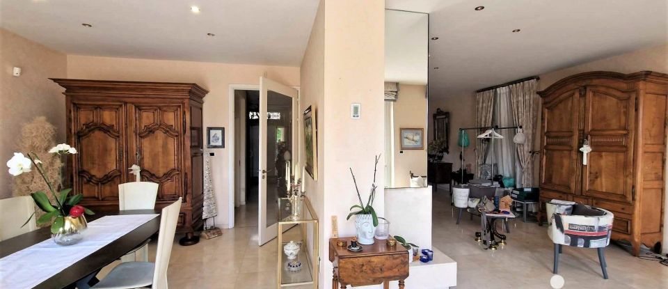 Maison 9 pièces de 380 m² à Castelsarrasin (82100)