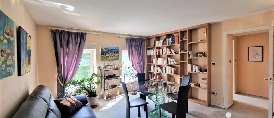 Maison 9 pièces de 380 m² à Castelsarrasin (82100)