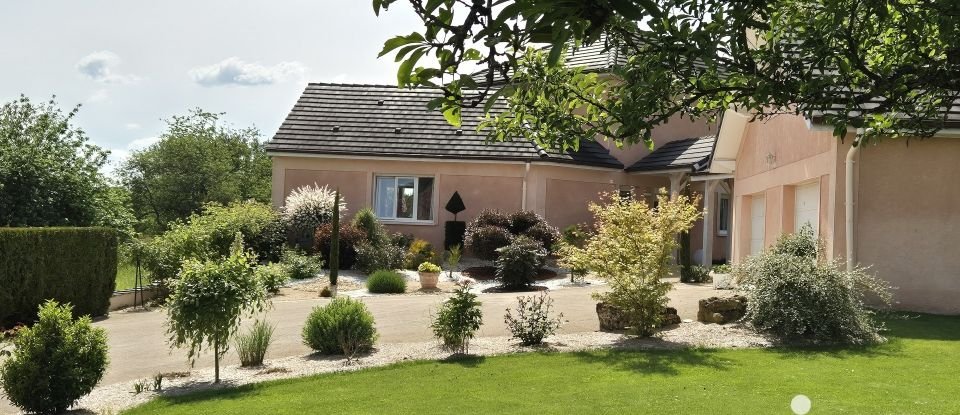 Maison 4 pièces de 208 m² à Monthureux-sur-Saône (88410)