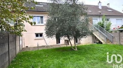 Maison traditionnelle 7 pièces de 164 m² à Champigny-sur-Marne (94500)