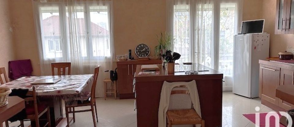 Traditional house 7 rooms of 164 m² in Champigny-sur-Marne (94500)