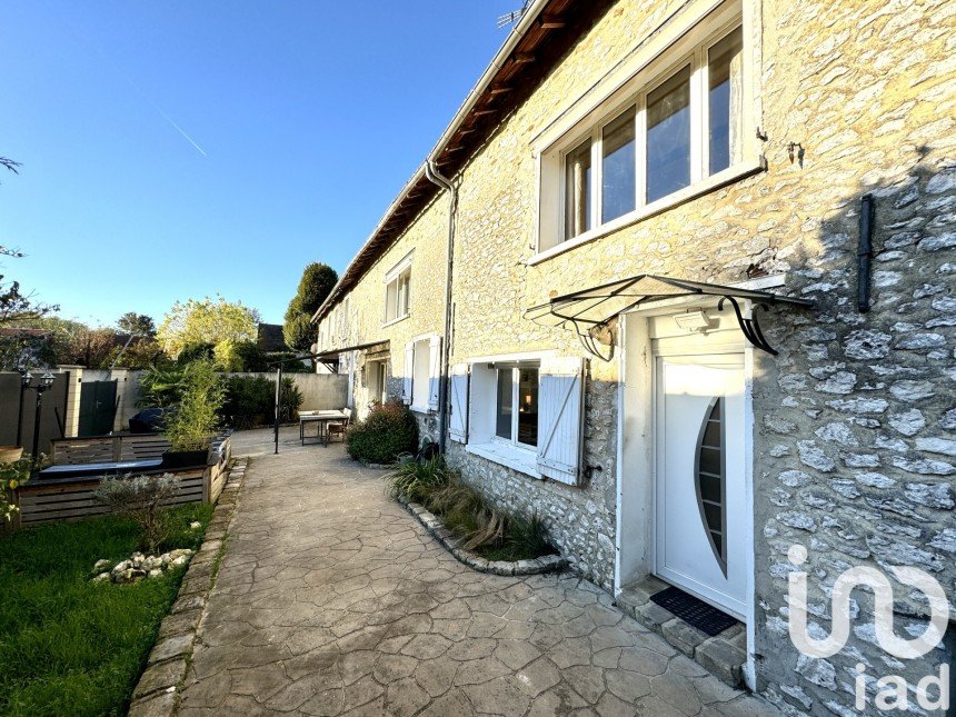 Maison 7 pièces de 180 m² à Vaudoy-en-Brie (77141)