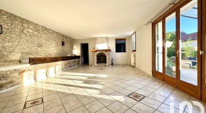 House 7 rooms of 180 m² in Vaudoy-en-Brie (77141)