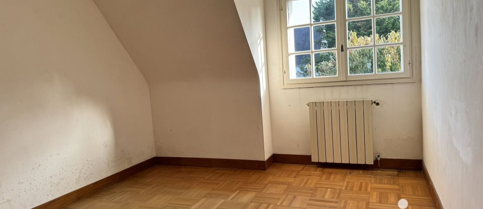 Maison traditionnelle 8 pièces de 118 m² à Loctudy (29750)