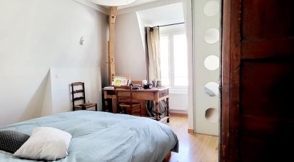 Appartement 4 pièces de 90 m² à Chambéry (73000)