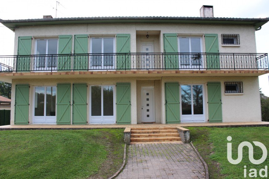 Traditional house 8 rooms of 224 m² in Pinsaguel (31120)