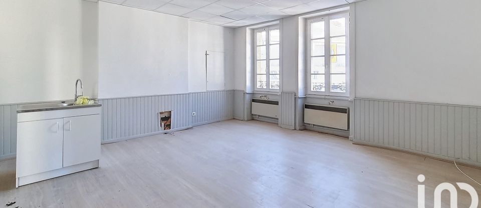 Immeuble de 157 m² à Bourbon-l'Archambault (03160)