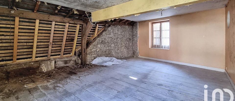 Immeuble de 157 m² à Bourbon-l'Archambault (03160)