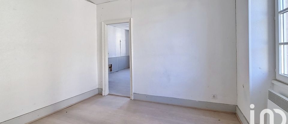 Immeuble de 157 m² à Bourbon-l'Archambault (03160)