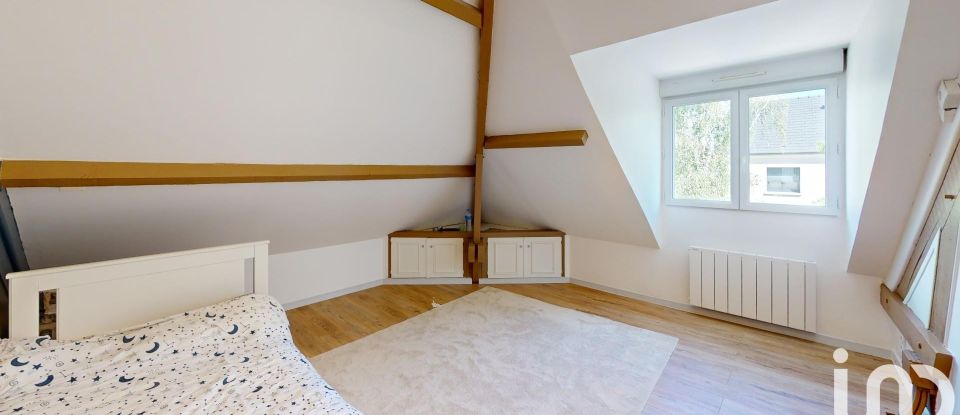 Maison traditionnelle 7 pièces de 170 m² à Vaux-le-Pénil (77000)