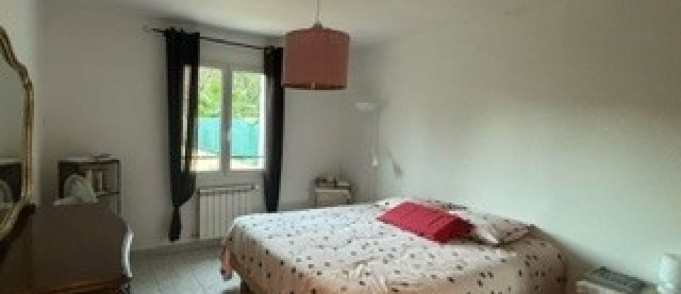 House 10 rooms of 179 m² in Rocbaron (83136)