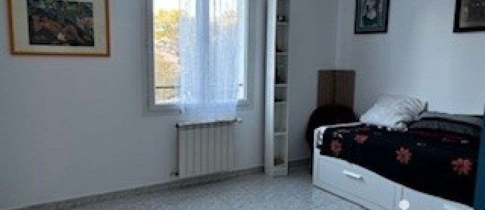 House 10 rooms of 179 m² in Rocbaron (83136)