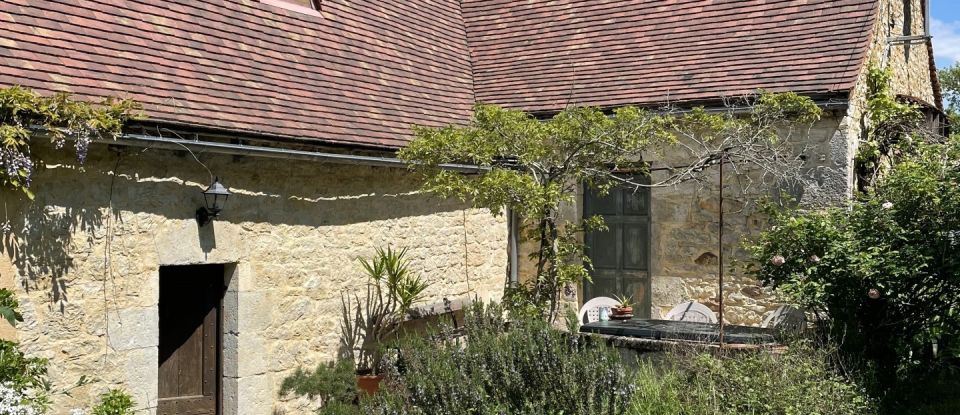 Country house 5 rooms of 120 m² in Saint-Projet (46300)