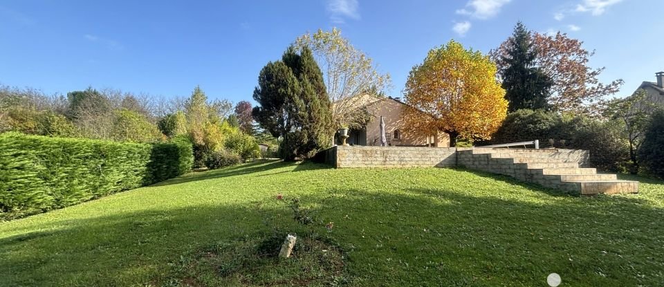 Maison de campagne 8 pièces de 195 m² à Thiviers (24800)