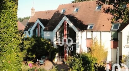 Village house 6 rooms of 135 m² in Feucherolles (78810)