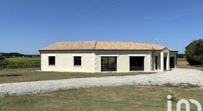 Traditional house 5 rooms of 129 m² in Saint-Fort-sur-Gironde (17240)