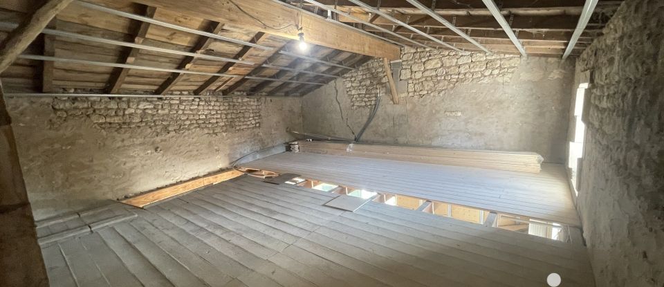 Maison 2 pièces de 41 m² à Tanzac (17260)