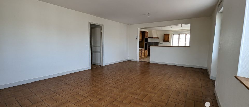 Maison 4 pièces de 130 m² à Blesmes (02400)