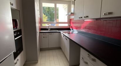 Apartment 3 rooms of 60 m² in Avon (77210)