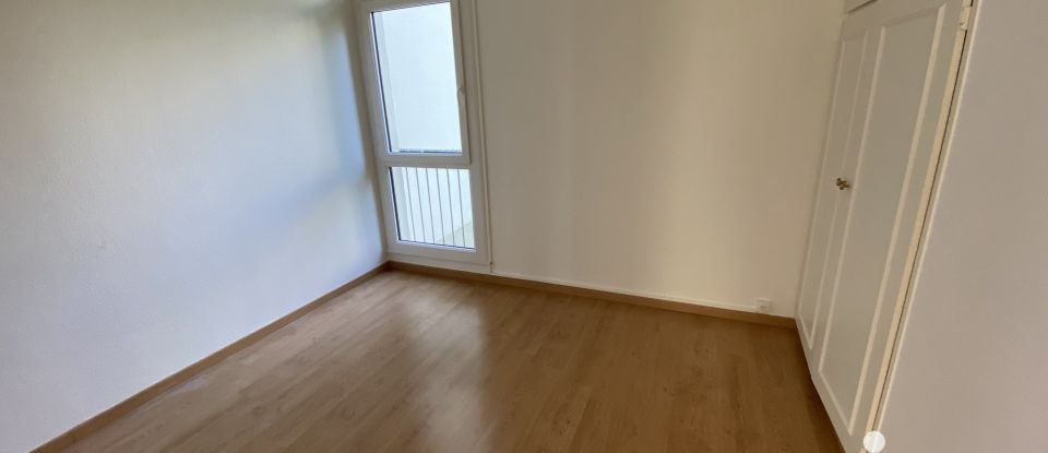 Apartment 3 rooms of 60 m² in Avon (77210)