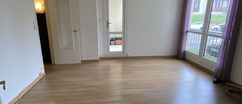 Apartment 3 rooms of 60 m² in Avon (77210)