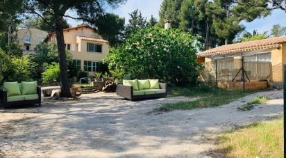 Maison traditionnelle 6 pièces de 130 m² à Ensuès-la-Redonne (13820)