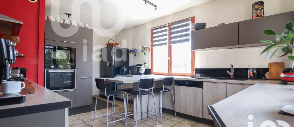 Maison 5 pièces de 130 m² à Châteauponsac (87290)