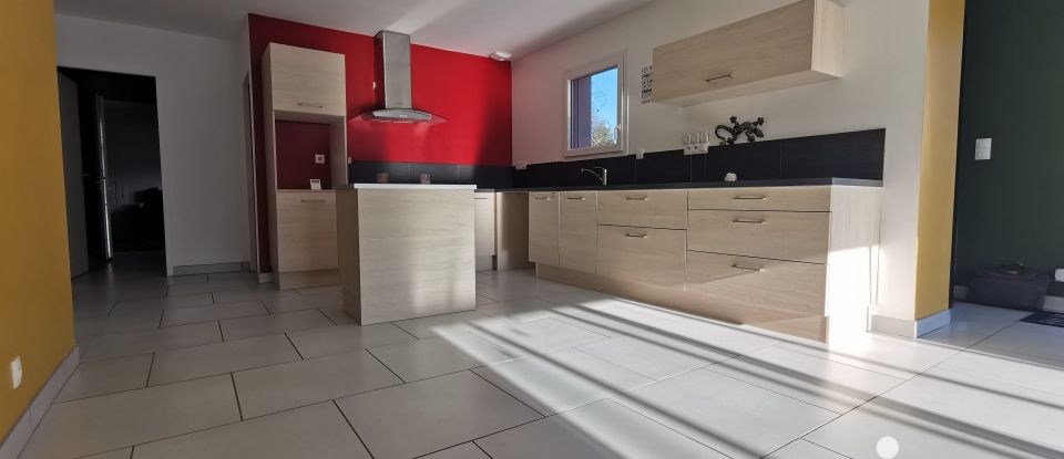 Maison 6 pièces de 136 m² à Petit-Mars (44390)