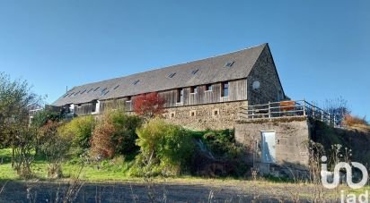 Gîte 18 pièces de 613 m² à La Tour-d'Auvergne (63680)