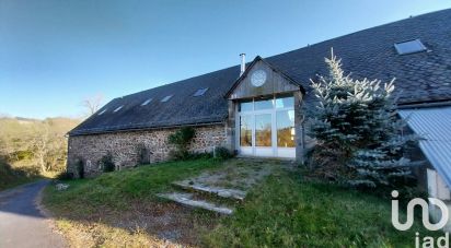 Lodge 18 rooms of 613 m² in La Tour-d'Auvergne (63680)